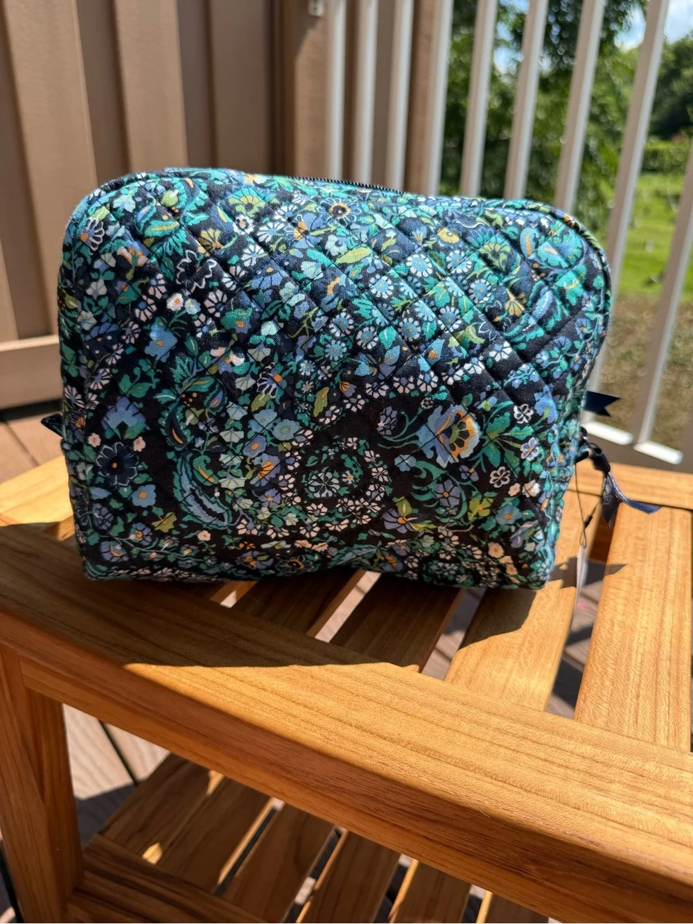 Vera Bradley Large Cosmetic Bag in Dreamer Paisley NEW